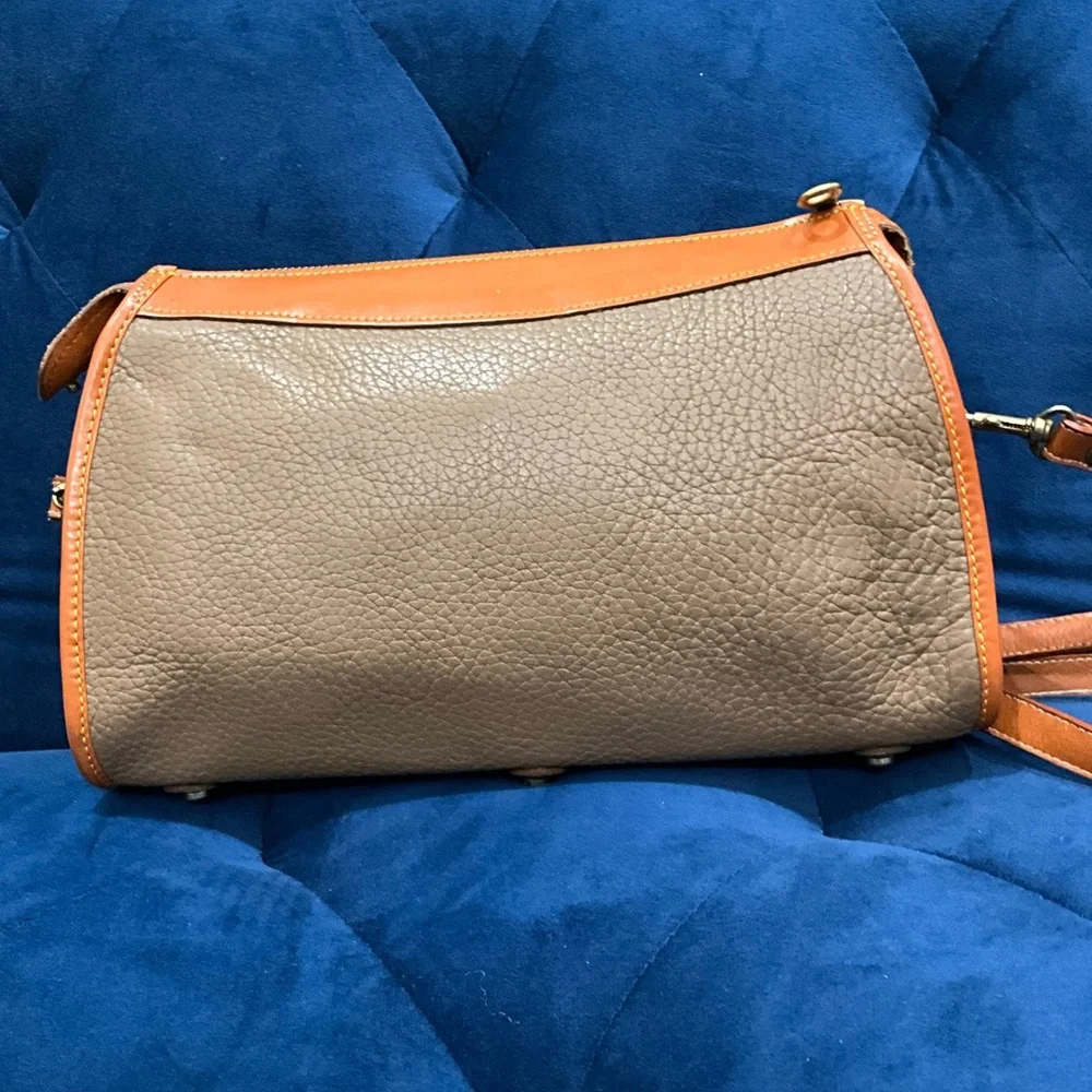 Vintage Dooney and Bourke Taupe Brown All Weather Leather Purse Shoulder Bag